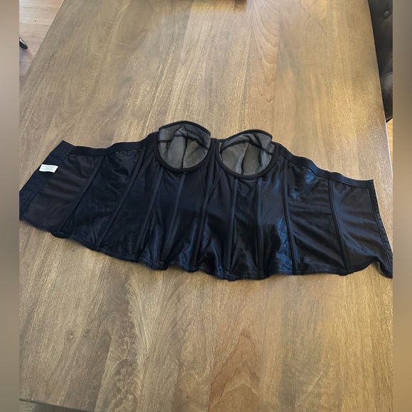 Vintage black lace corset bustier - Picture 8 of 11